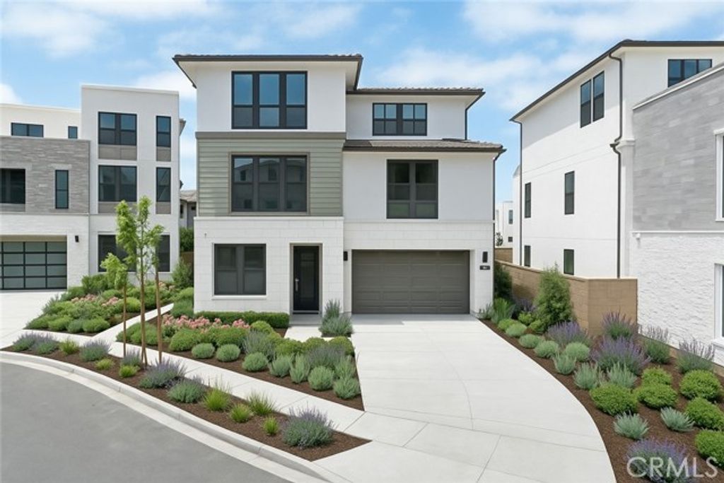 217 Stage, Irvine, CA 92618