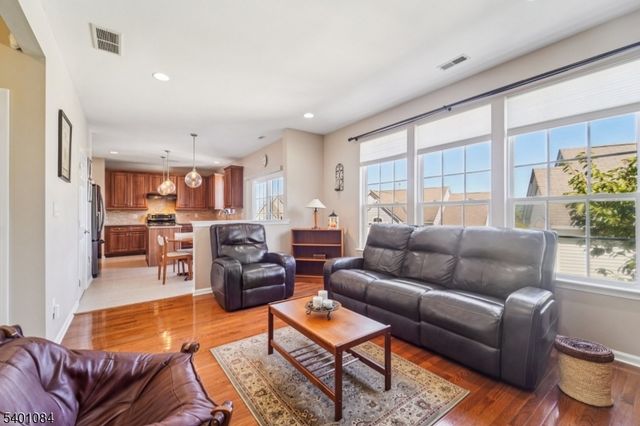 205 Winding Hill Dr, Mount Olive Twp., NJ 07840