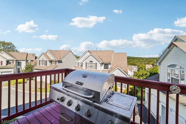 205 Winding Hill Dr, Mount Olive Twp., NJ 07840