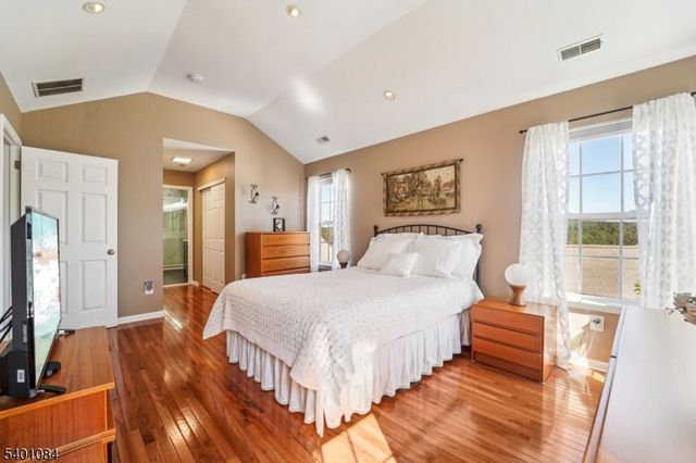 205 Winding Hill Dr, Mount Olive Twp., NJ 07840