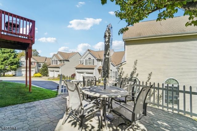 205 Winding Hill Dr, Mount Olive Twp., NJ 07840