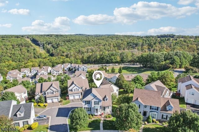 205 Winding Hill Dr, Mount Olive Twp., NJ 07840