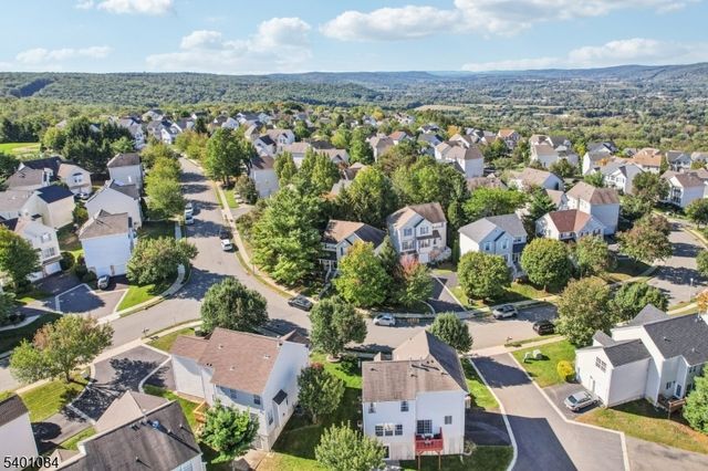 205 Winding Hill Dr, Mount Olive Twp., NJ 07840