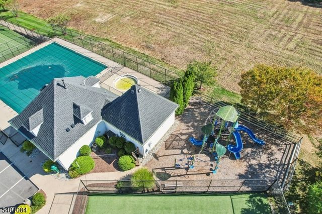 205 Winding Hill Dr, Mount Olive Twp., NJ 07840