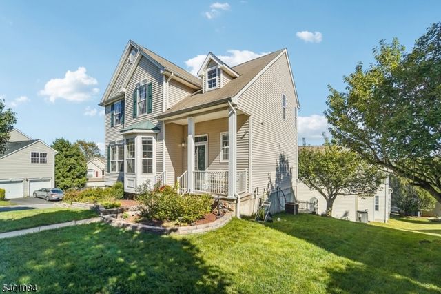 205 Winding Hill Dr, Mount Olive Twp., NJ 07840