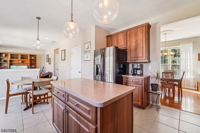 205 Winding Hill Dr, Mount Olive Twp., NJ 07840