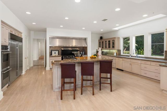 16429 Avenida de los Olivos, Rancho Santa Fe, CA 92067