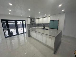 5150 E 9th Ln, Hialeah, FL 33013