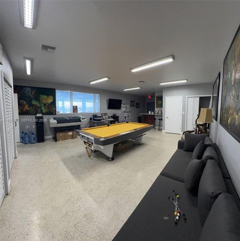 8600 NW 36th Avenue, Miami, FL 33147