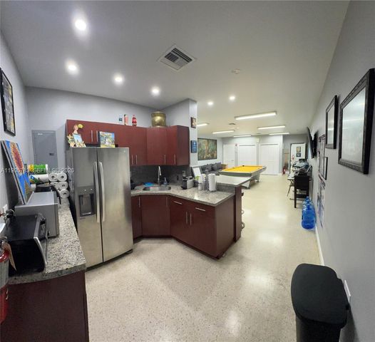 8600 NW 36th Avenue, Miami, FL 33147