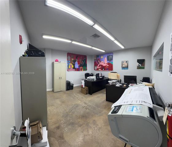 8600 NW 36th Avenue, Miami, FL 33147