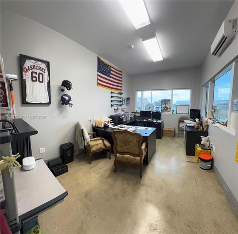 8600 NW 36th Avenue, Miami, FL 33147