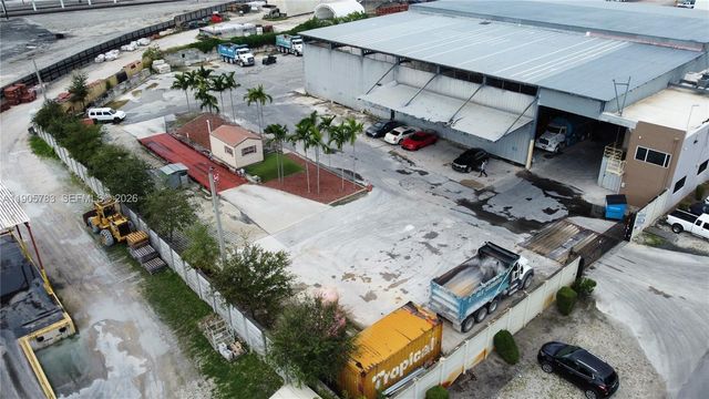 8600 NW 36th Avenue, Miami, FL 33147