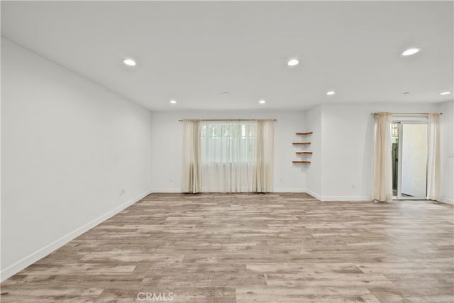 9104 Burnet, North Hills, CA 91343