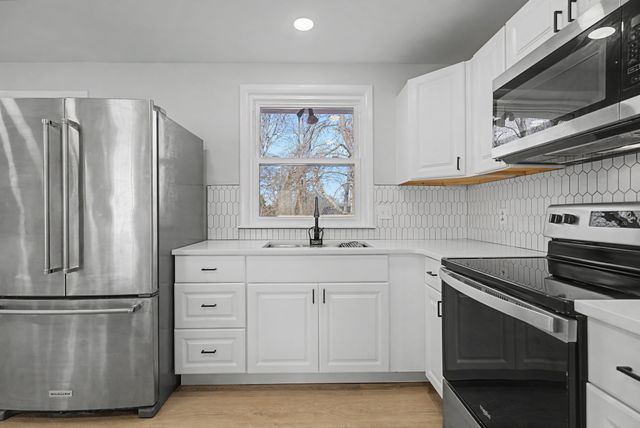 652 Harding Pl, Nashville, TN 37211