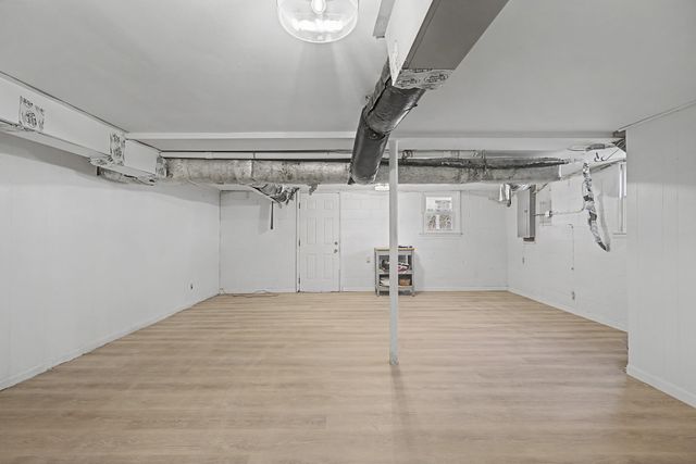 652 Harding Pl, Nashville, TN 37211