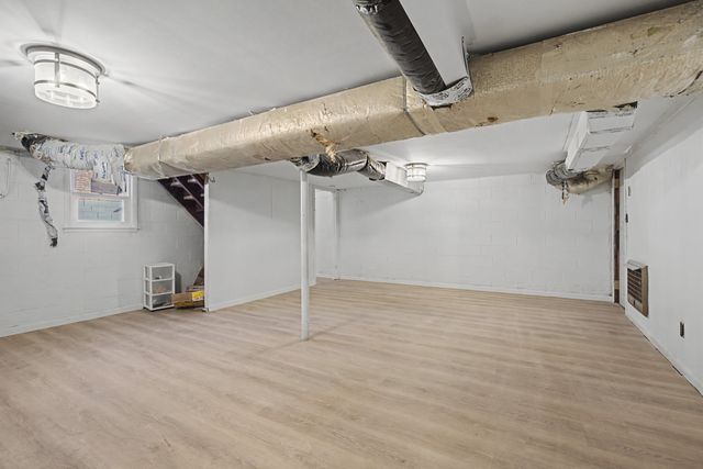 652 Harding Pl, Nashville, TN 37211