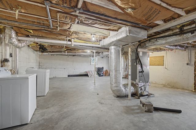 652 Harding Pl, Nashville, TN 37211