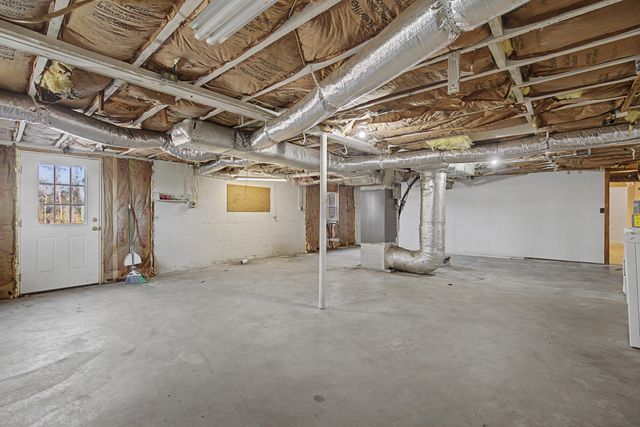 652 Harding Pl, Nashville, TN 37211