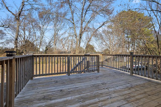 652 Harding Pl, Nashville, TN 37211