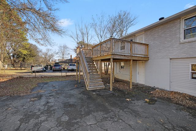 652 Harding Pl, Nashville, TN 37211