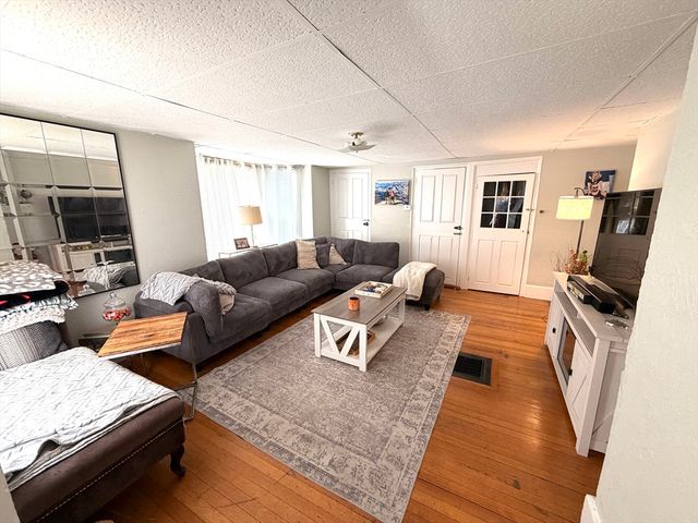 75 Lincoln St 75, Waltham, MA 02451