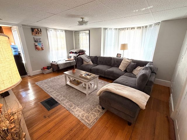 75 Lincoln St 75, Waltham, MA 02451