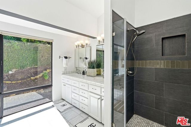 2350 Benedict Canyon Drive, Beverly Hills, CA 90210