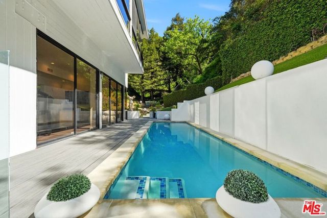2350 Benedict Canyon Drive, Beverly Hills, CA 90210