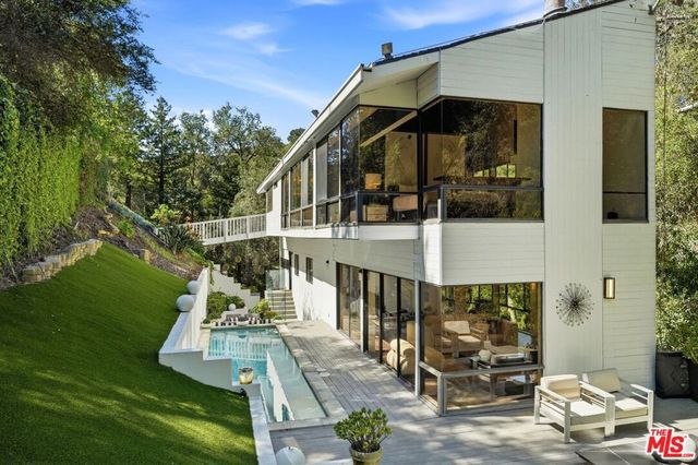 2350 Benedict Canyon Drive, Beverly Hills, CA 90210