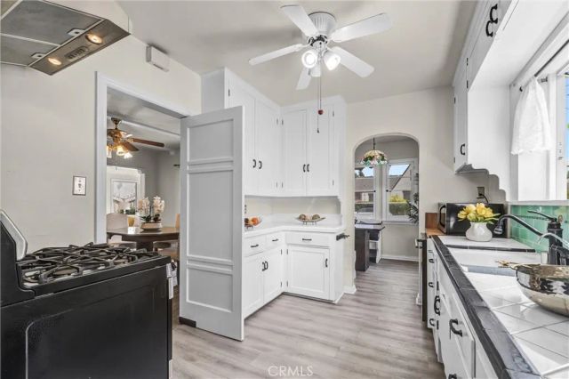 1909 Eden Avenue, Glendale, CA 91206