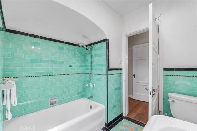 1909 Eden Avenue, Glendale, CA 91206
