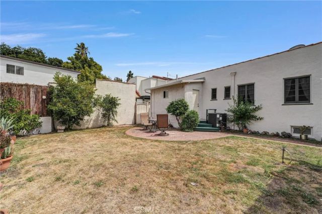 1909 Eden Avenue, Glendale, CA 91206