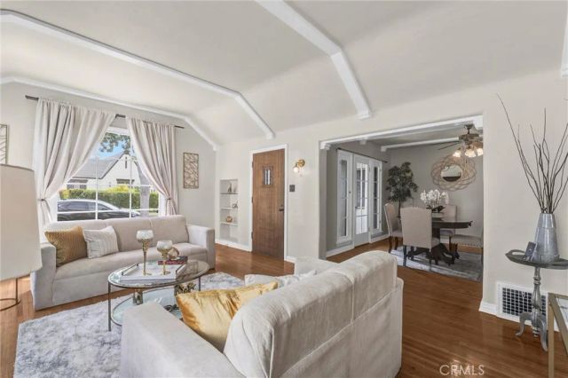 1909 Eden Avenue, Glendale, CA 91206