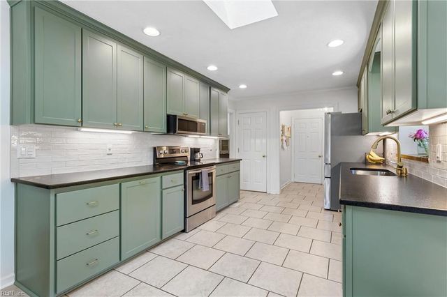 100 Quantico LOOP, Yorktown, VA 23693