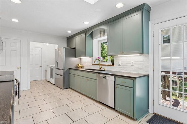100 Quantico LOOP, Yorktown, VA 23693