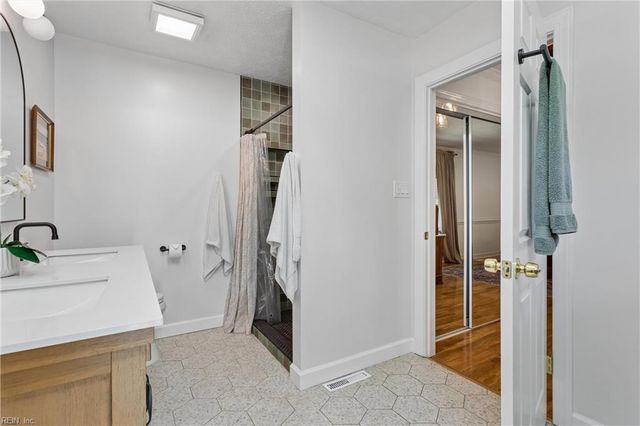 100 Quantico LOOP, Yorktown, VA 23693