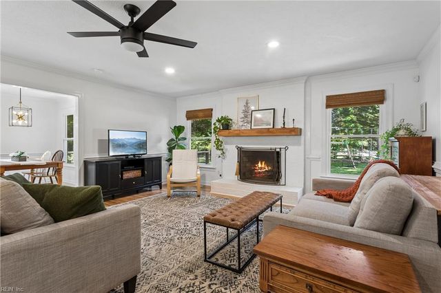 100 Quantico LOOP, Yorktown, VA 23693