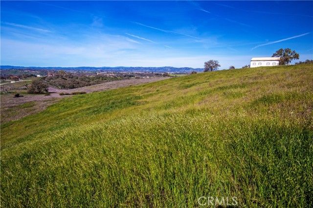 930 Windwood Road, Paso Robles, CA 93446