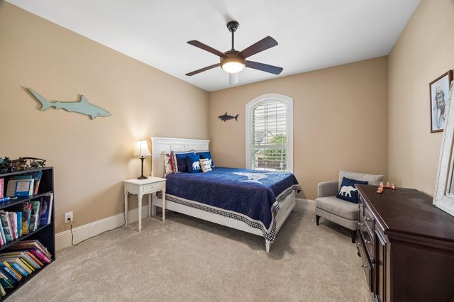 1360 Chippendale Road, Houston, TX 77018