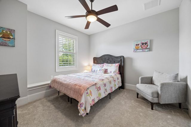 1360 Chippendale Road, Houston, TX 77018