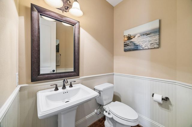 1360 Chippendale Road, Houston, TX 77018