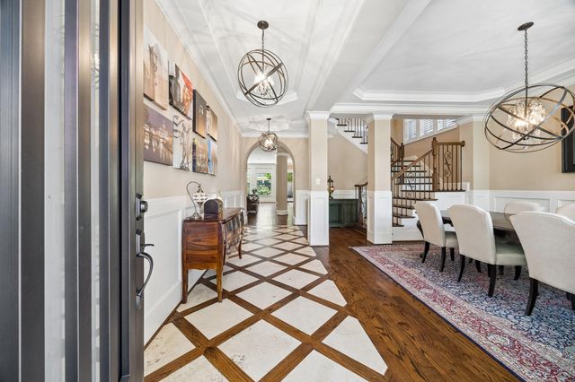 1360 Chippendale Road, Houston, TX 77018
