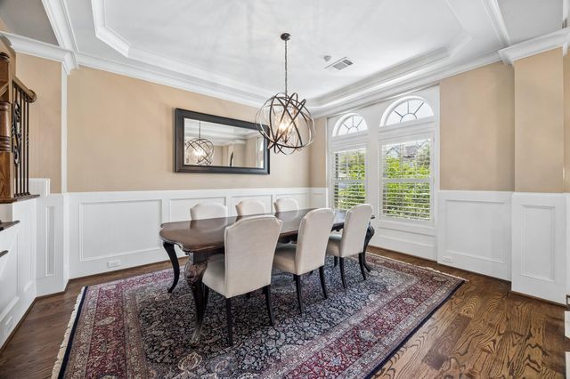 1360 Chippendale Road, Houston, TX 77018