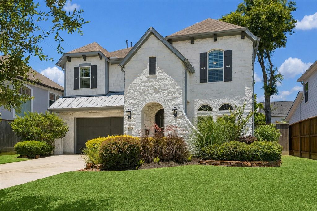 1360 Chippendale Road, Houston, TX 77018