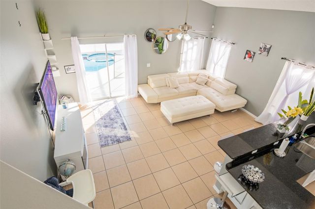 865 BLOOMINGDALE DRIVE, Davenport, FL 33897