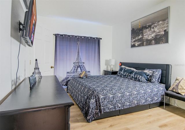 865 BLOOMINGDALE DRIVE, Davenport, FL 33897