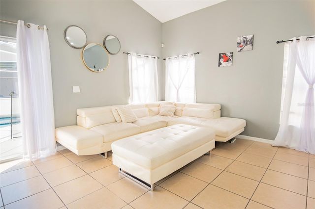 865 BLOOMINGDALE DRIVE, Davenport, FL 33897