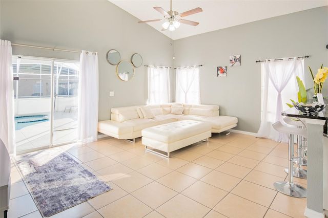 865 BLOOMINGDALE DRIVE, Davenport, FL 33897