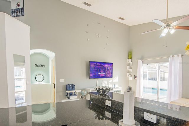 865 BLOOMINGDALE DRIVE, Davenport, FL 33897